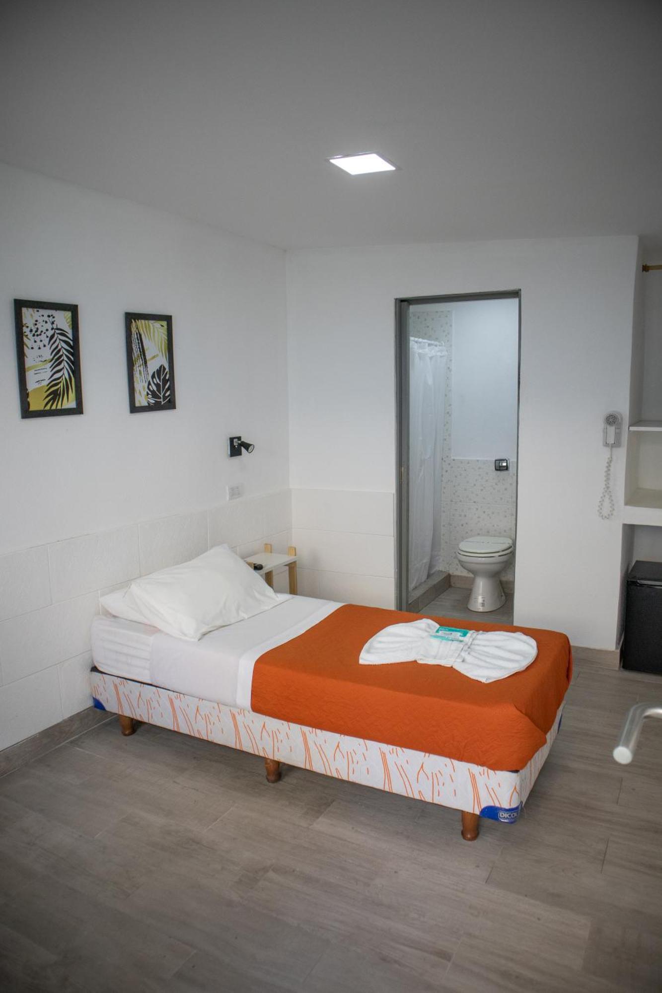 Aguila Blanca Hotel Villa Gesell Kültér fotó